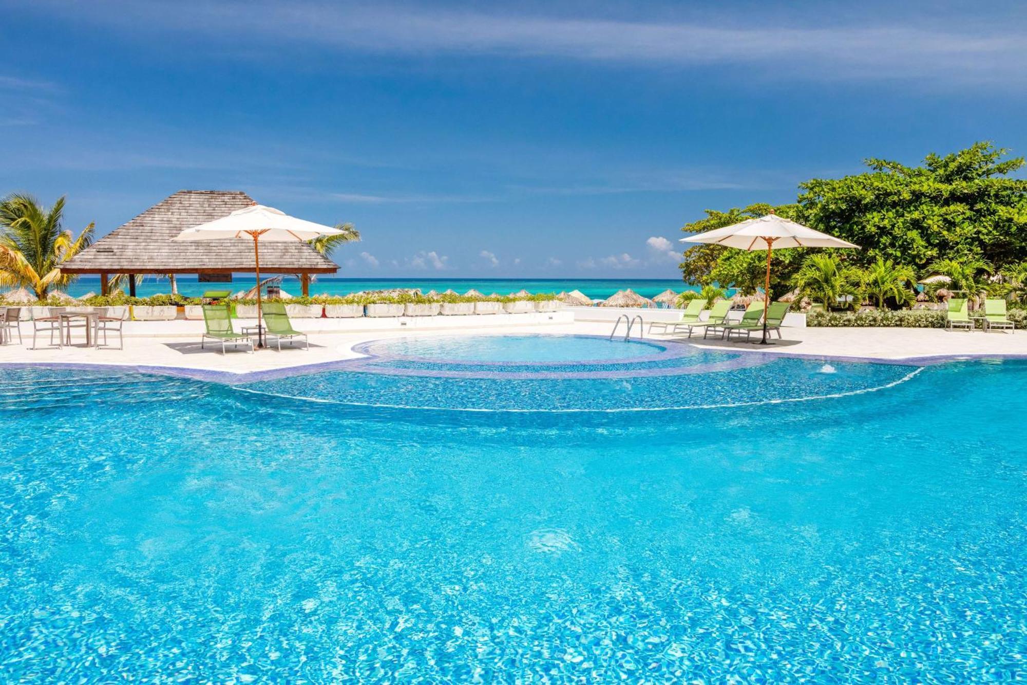 Grand Decameron Cornwall Beach, A Trademark All-Inclusive Resort Montego Bay Exterior foto